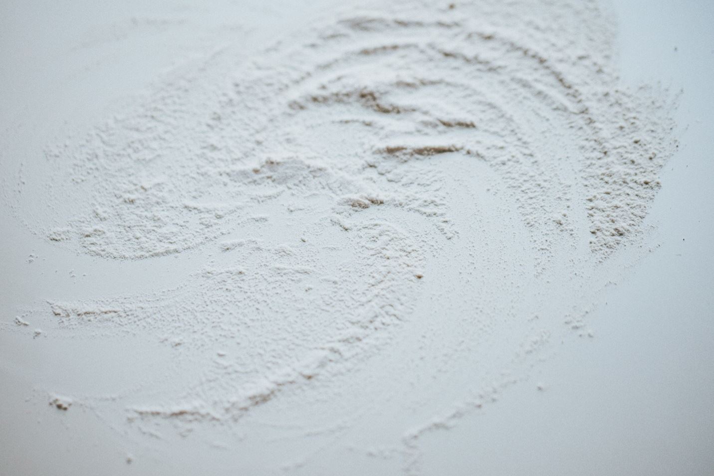 A close-up of a snow
Description automatically generated with low confidence